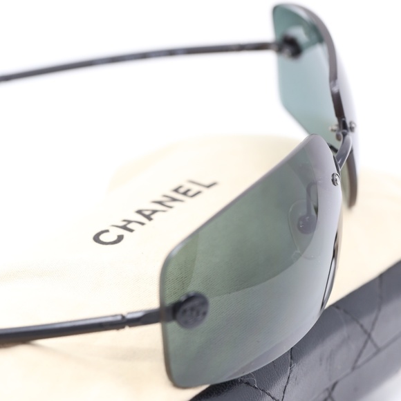 Chanel Black Vintage Sunnies - Picture 11 of 11